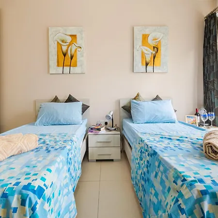 Апартаменты Balluta Bay Modern 2 Bedroom With Balcon