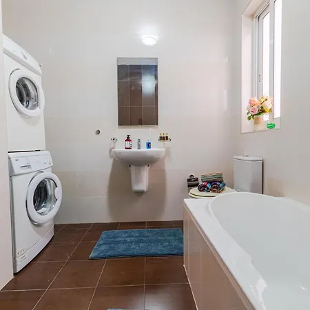 Balluta Bay Modern 2 Bedroom With Balcon * Слима