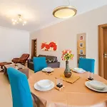 Balluta Bay Modern 2 Bedroom With Balcony Σλιέμα