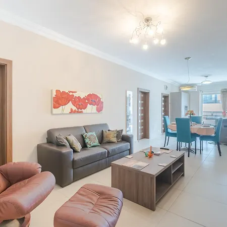 Balluta Bay Modern 2 Bedroom With Balcon Daire Sliema