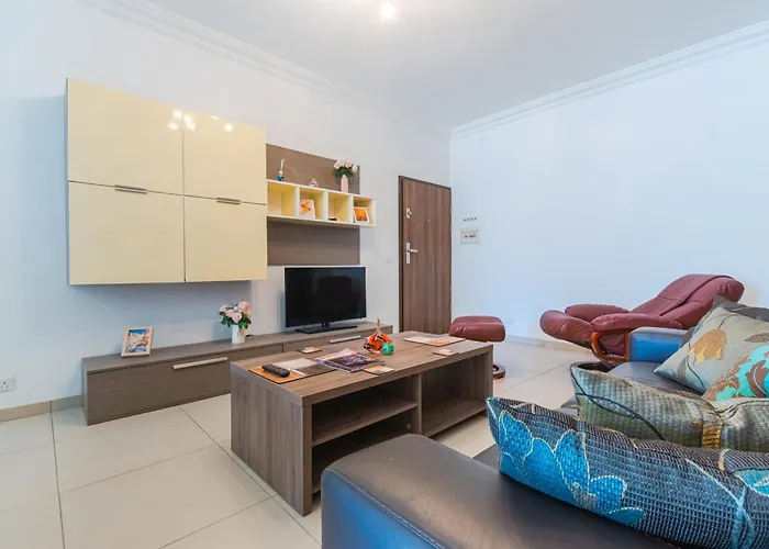 Balluta Bay Modern 2 Bedroom With Balcon * 슬리에마