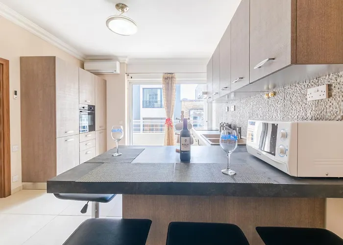 Balluta Bay Modern 2 Bedroom With Balcon * 슬리에마