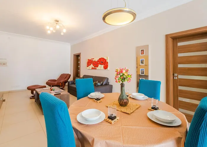 Balluta Bay Modern 2 Bedroom With Balcon 슬리에마