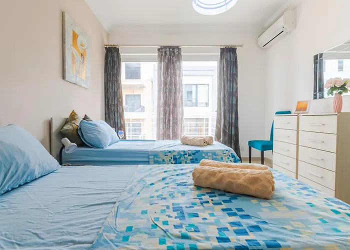 Balluta Bay Modern 2 Bedroom With Balcon 슬리에마