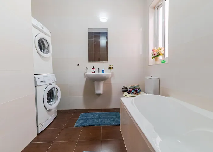 Balluta Bay Modern 2 Bedroom With Balcon * 슬리에마